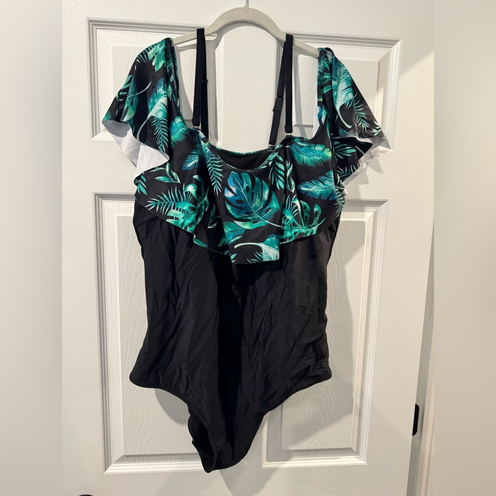 Tropical Leaf Print Women’s One Piece Swimsuit